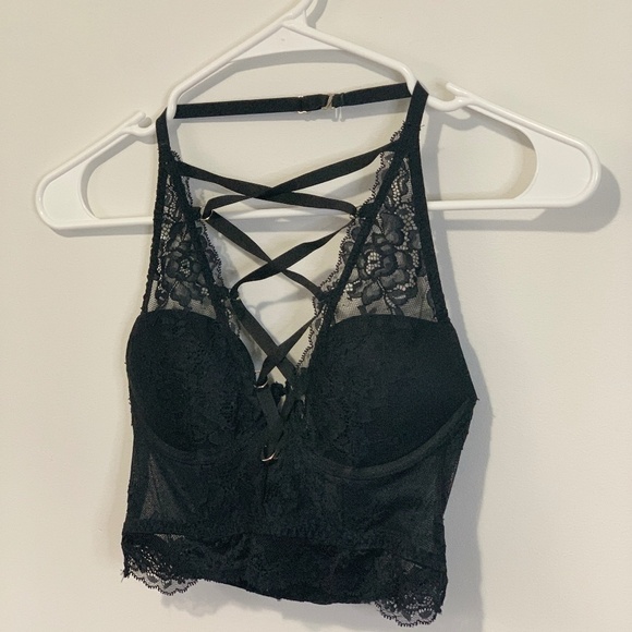 NWOT BLACK LACE CRISS CROSS FRONT DETAIL PADDED BRALETTE | ADJUSTABLE - Picture 3 of 6